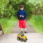 GizmoVine Remote Control Robot Sweeper, Construction Truck Toy Set - Image 9
